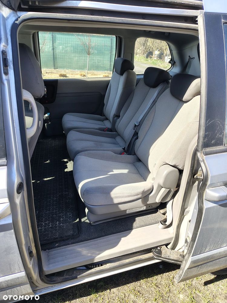 Kia Carnival 2.9 CRDi Tour - 8