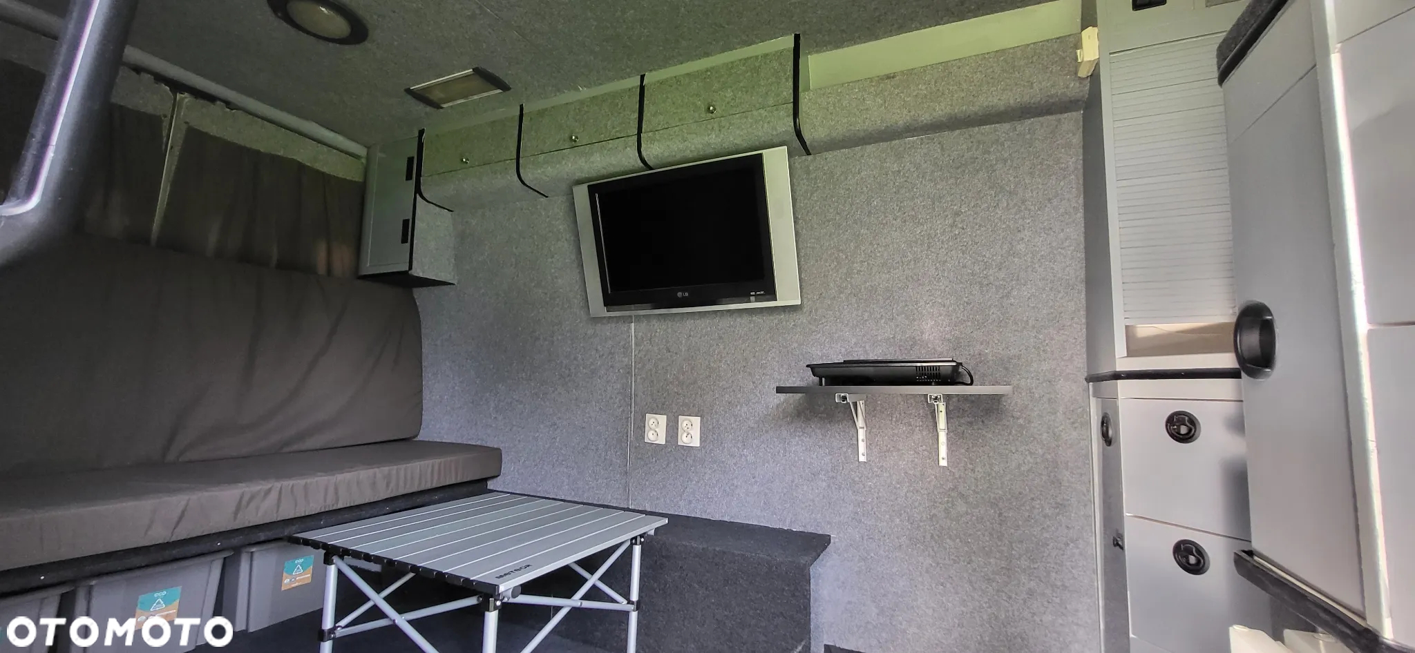 Mercedes-Benz Sprinter - 20