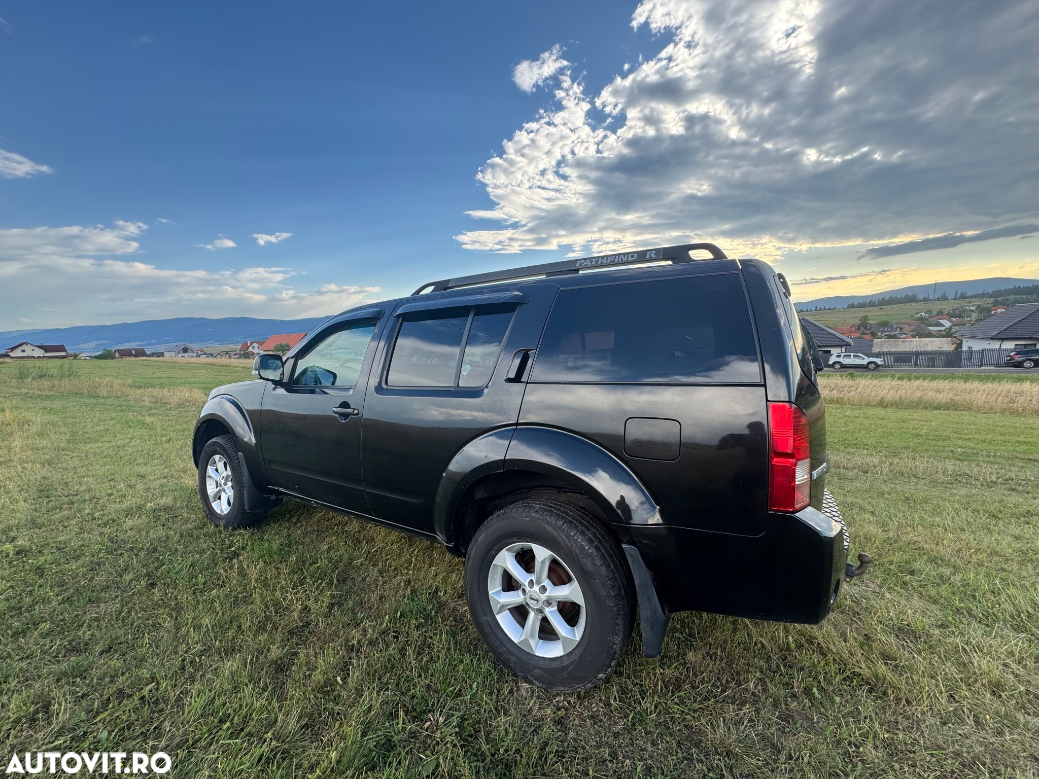 Nissan Pathfinder 2.5 dCi LE - 6