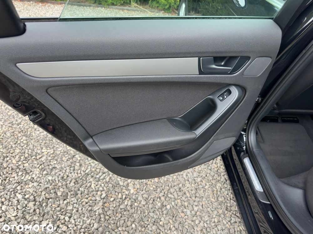Audi A4 Avant 2.0 TDI DPF Ambition - 31