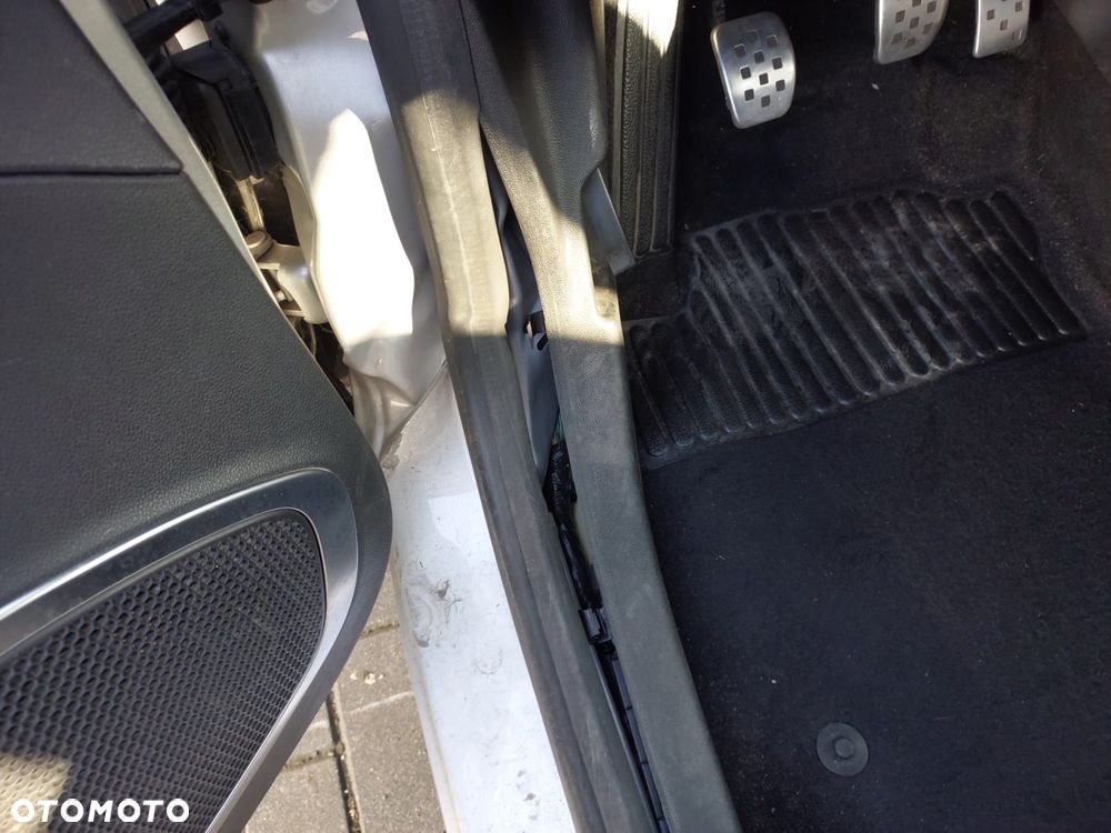 Renault Captur TCe 130 GPF BOSE EDITION - 20