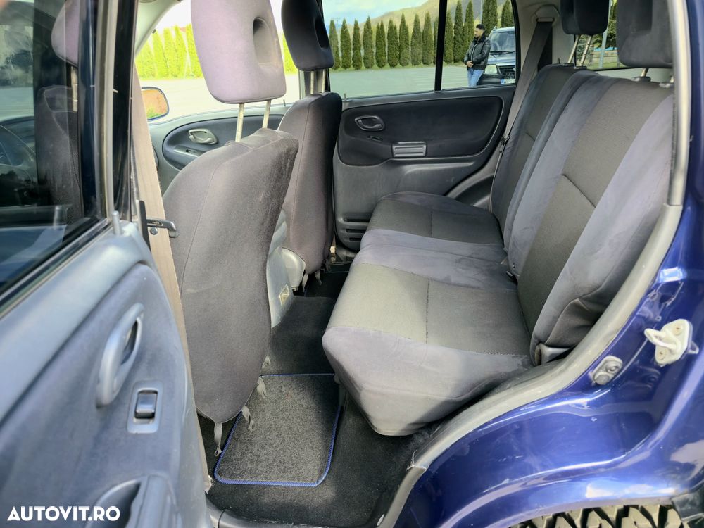 Suzuki Grand Vitara 2.0 Comfort Style - 10