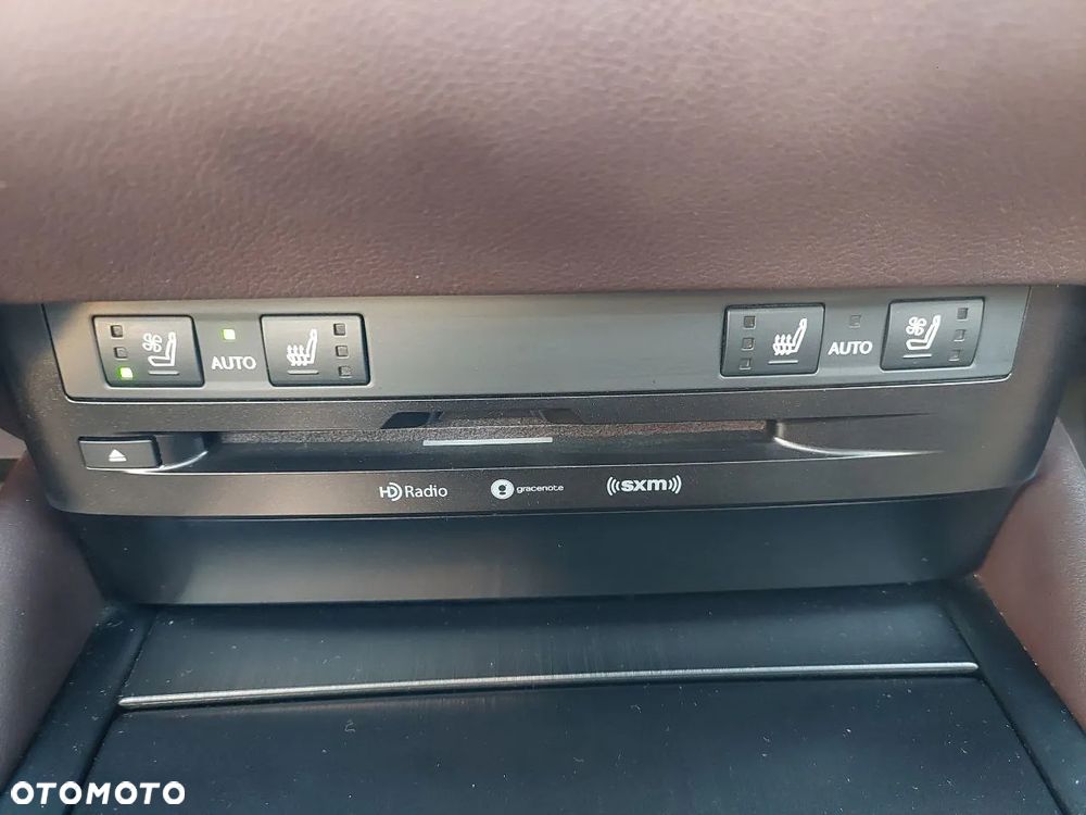 Lexus ES 300h Business Edition + - 17