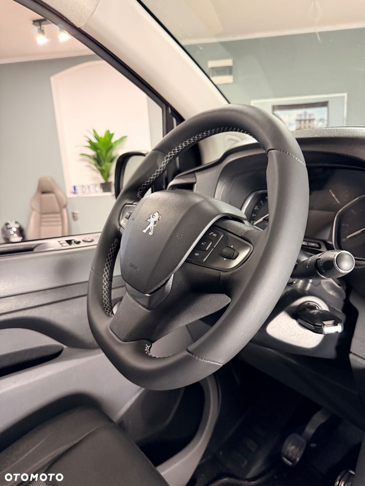 Peugeot Expert Jumpy Proace Verso Combo Scudo Traveller L2 - 16