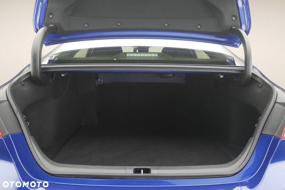 Toyota Camry 2.5 Hybrid Comfort CVT - 16