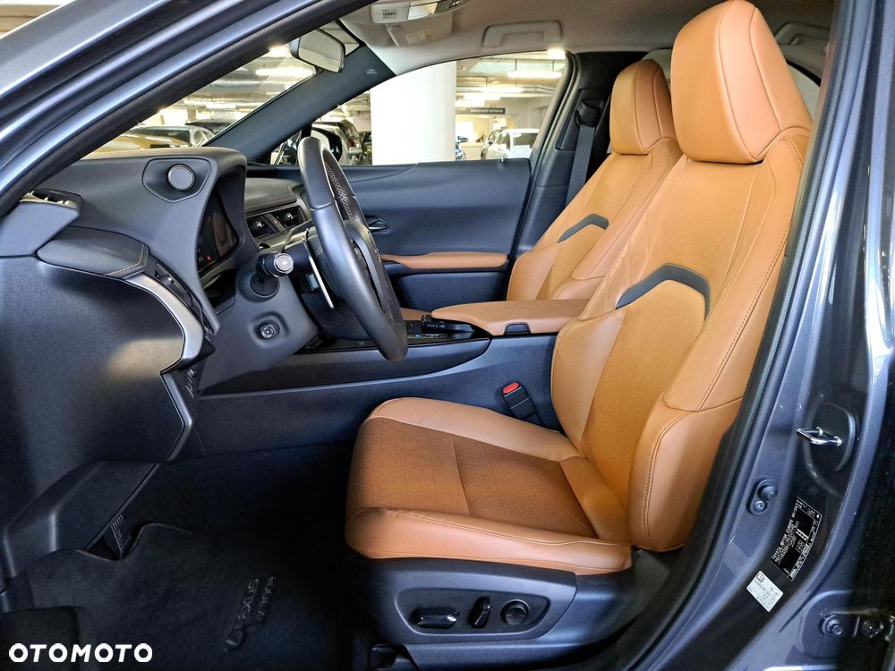 Lexus UX - 26