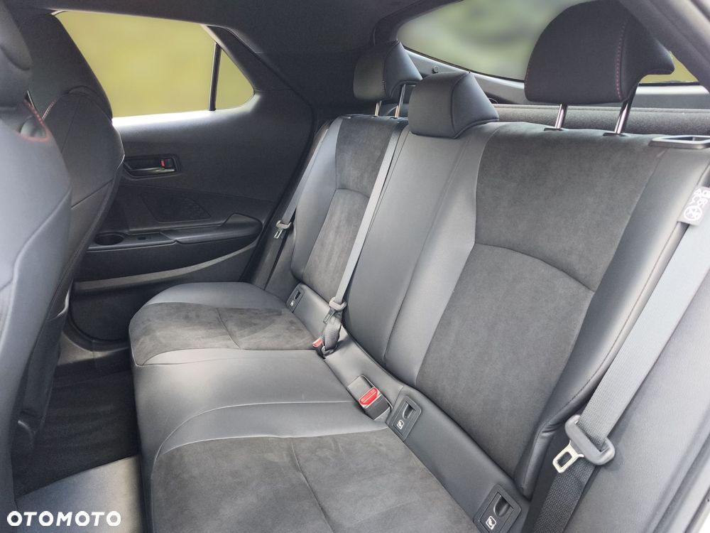 Toyota C-HR - 13