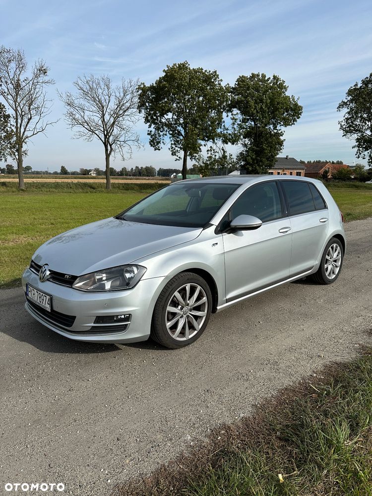 Volkswagen Golf - 1