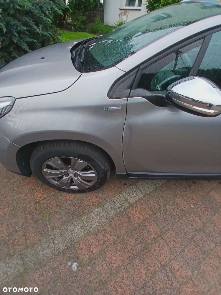 Peugeot 2008 1.5 BlueHDi Style - 11