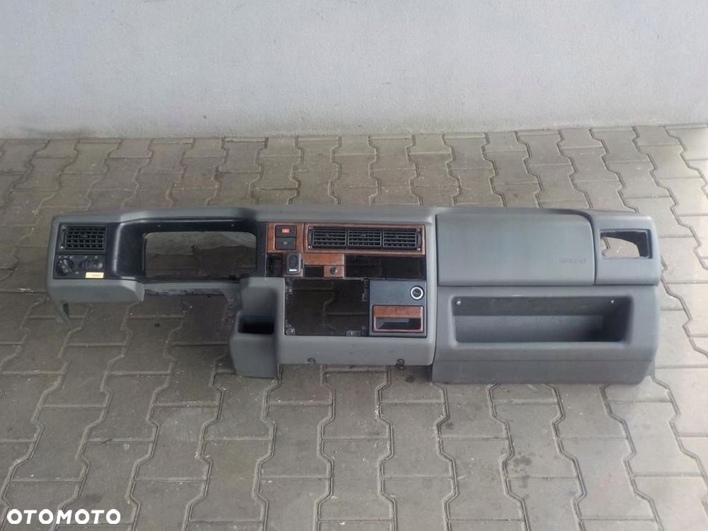 VW T4 MULTIVAN DESKA KOKPIT MIĘKKA ŁADNA AIRBAG - 1
