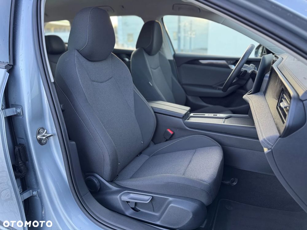 Volkswagen Passat - 10