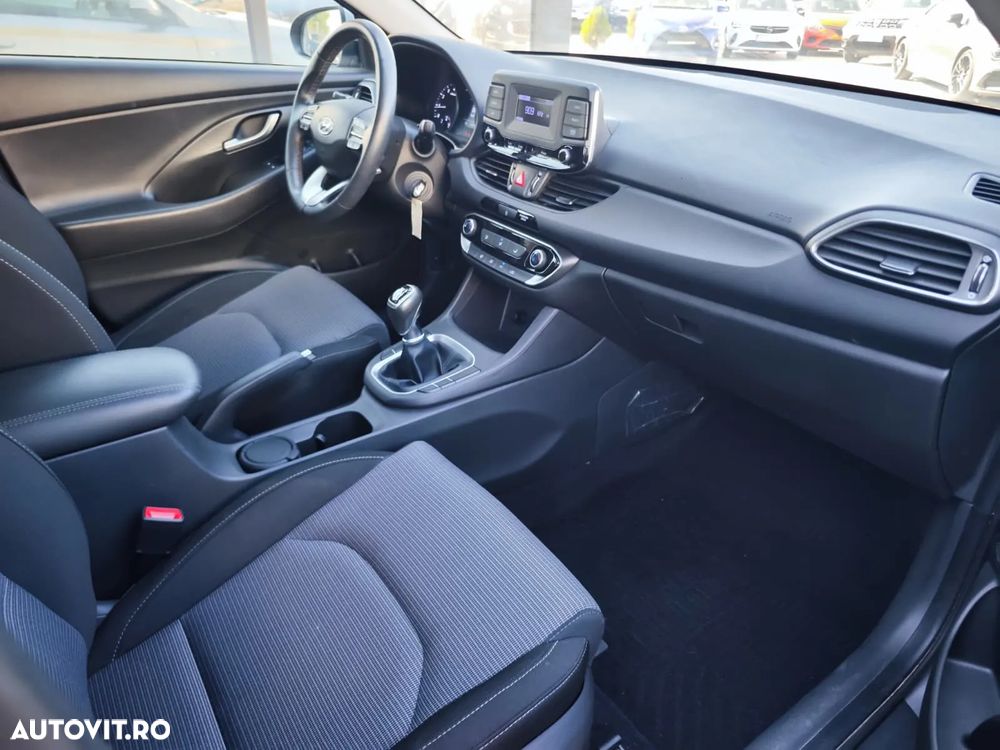 Hyundai i30 1.5 110CP 5DR M/T Comfort - 15