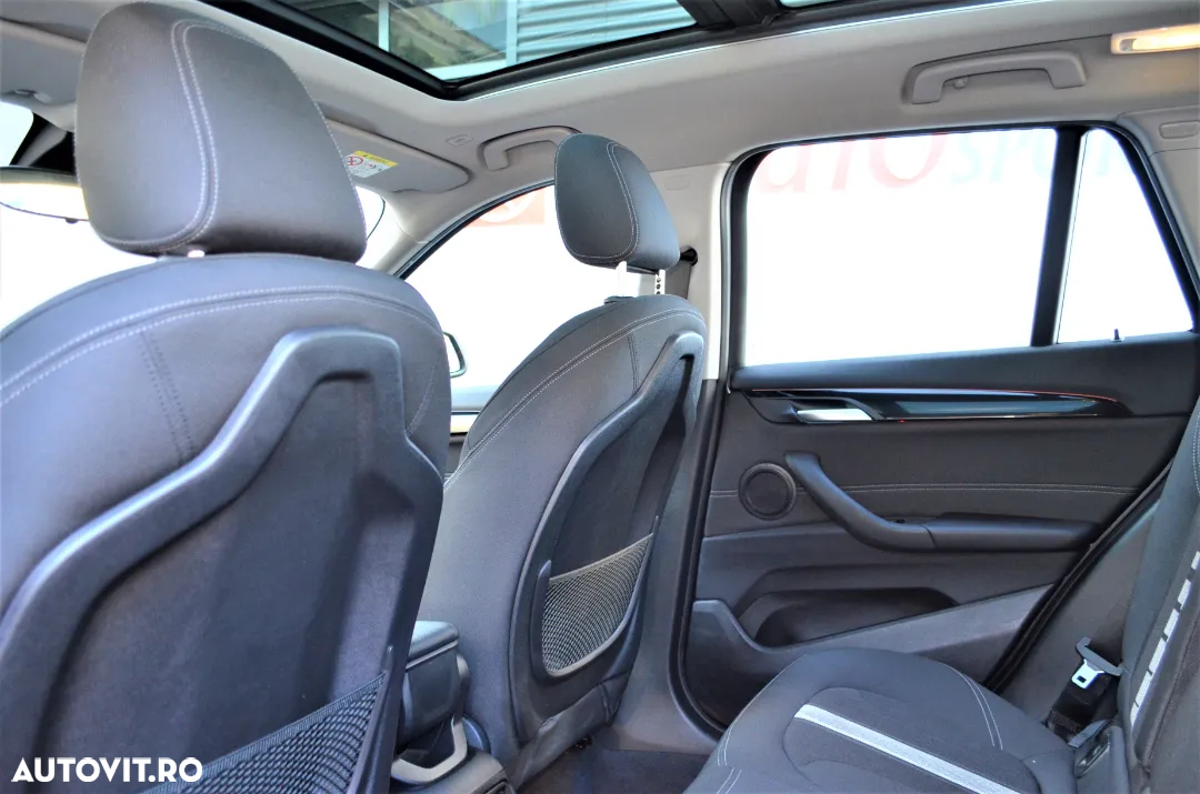 BMW X1 xDrive20i AT - 9
