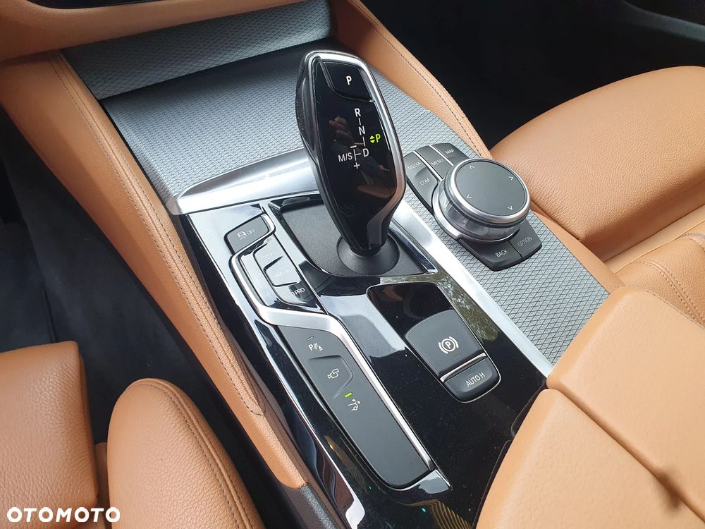 BMW 6GT 640d xDrive Sport Line - 14