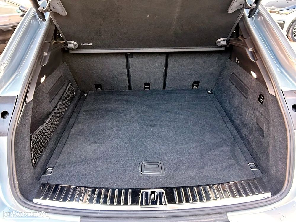 Porsche Cayenne Coupé E-Hybrid - 32
