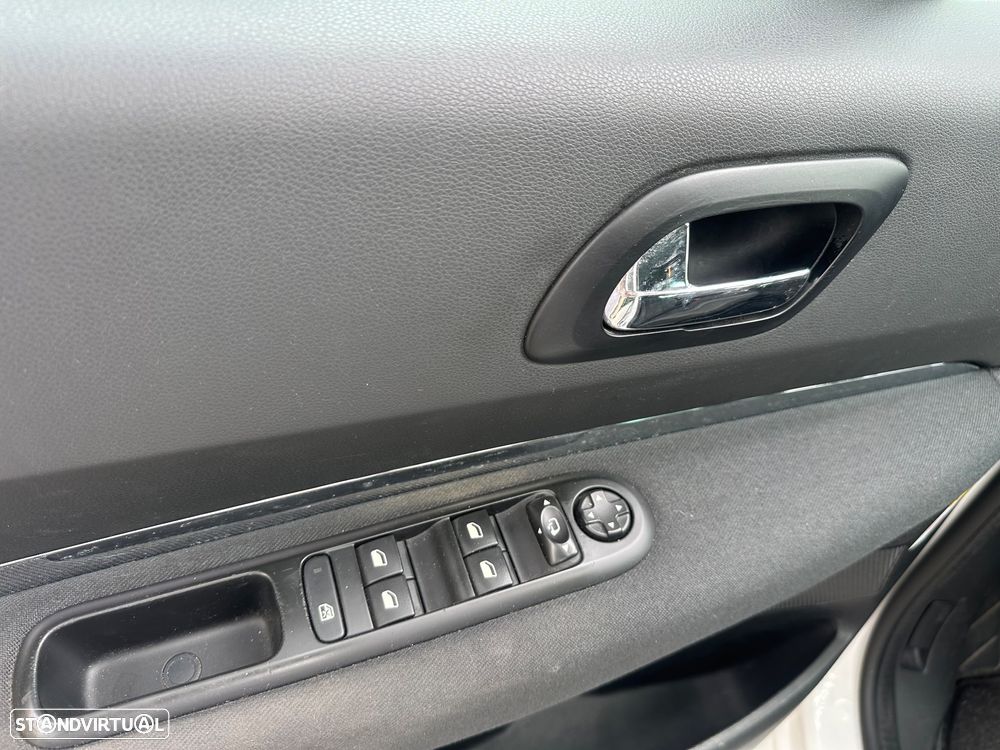 Peugeot 5008 1.6 BlueHDi Allure - 8