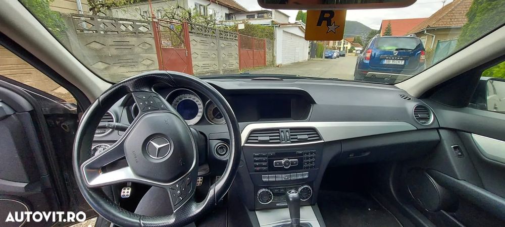 Mercedes-Benz C 180 BlueEFFICIENCY 7G-TRONIC Avantgarde - 5