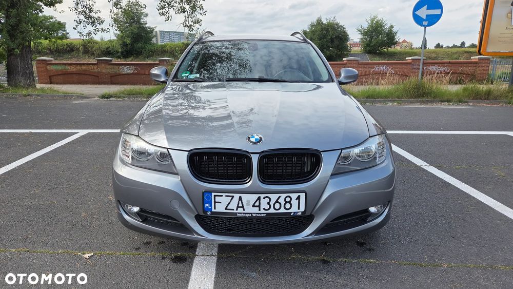 BMW Seria 3 318d - 2