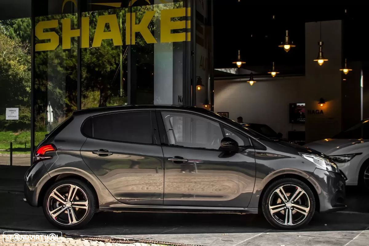 Peugeot 208 1.2 PureTech GT Line - 5