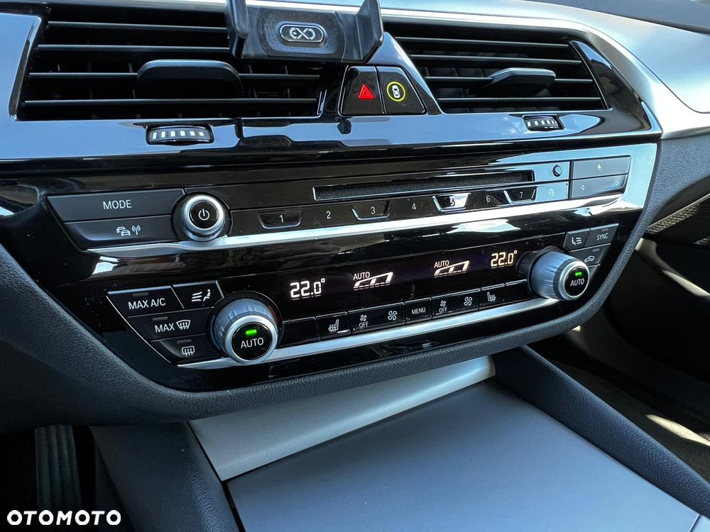 BMW Seria 5 520d - 11