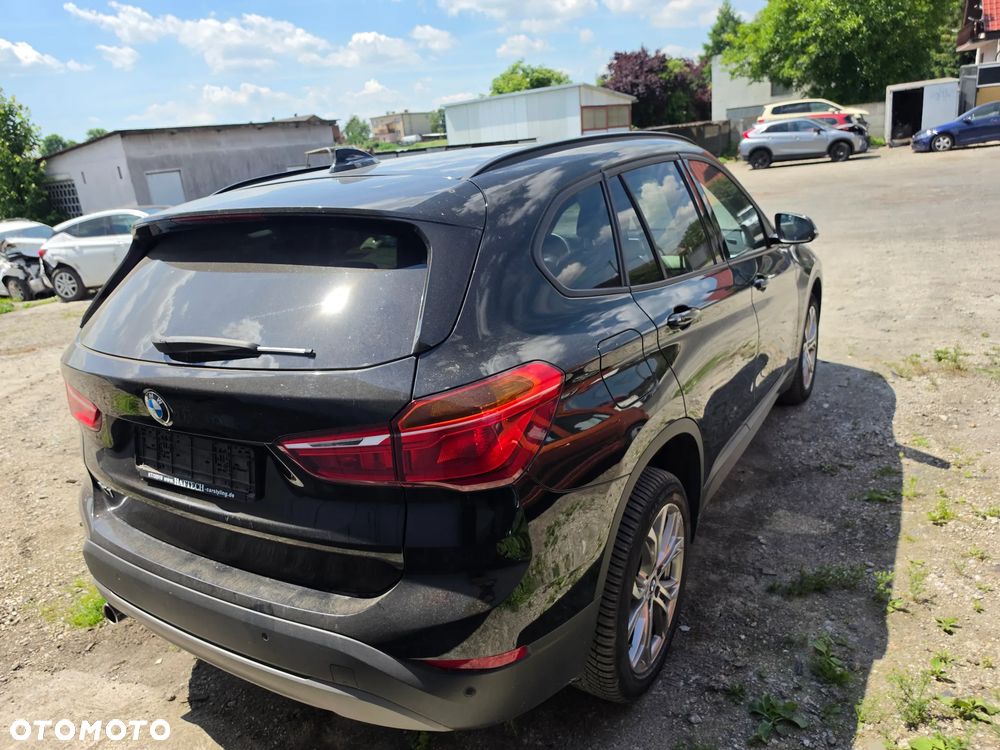 BMW X1 sDrive18i - 12