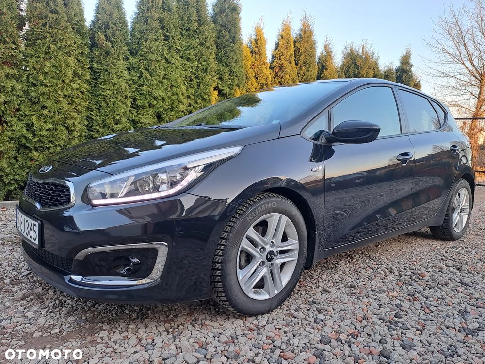 Kia Ceed 1.0 T-GDI 100 ISG Dream-Team Edition - 1