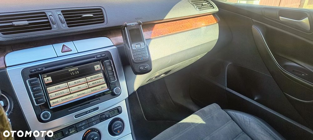 Volkswagen Passat 2.0 TDI Highline - 19