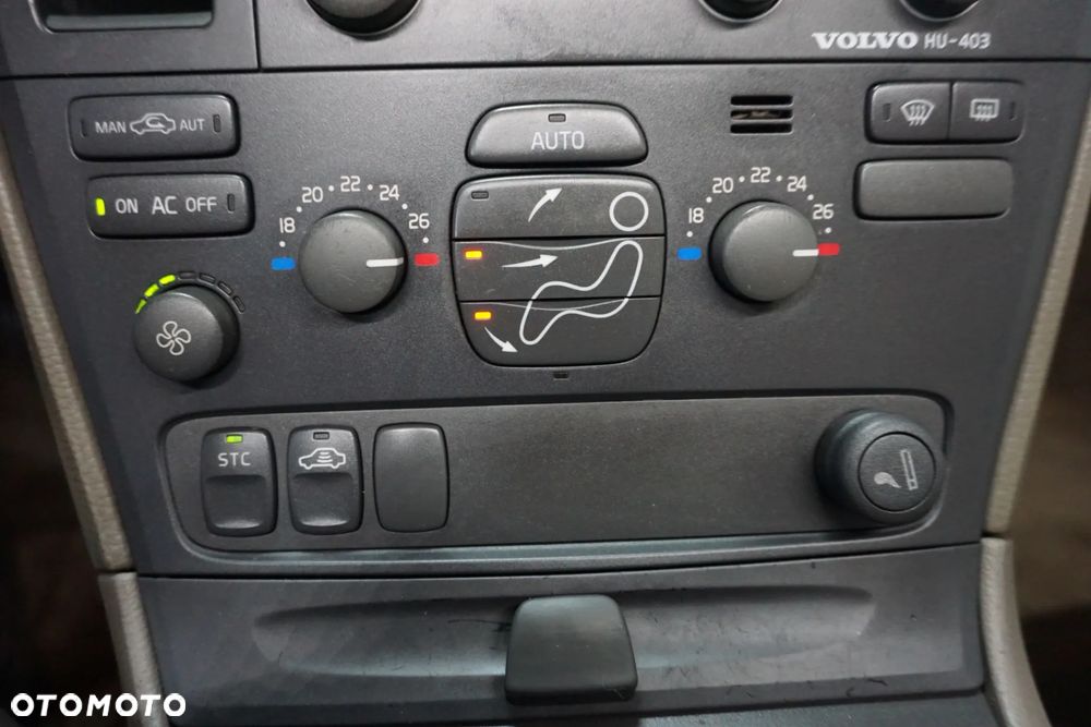 Volvo V70 D5 Comfort - 27