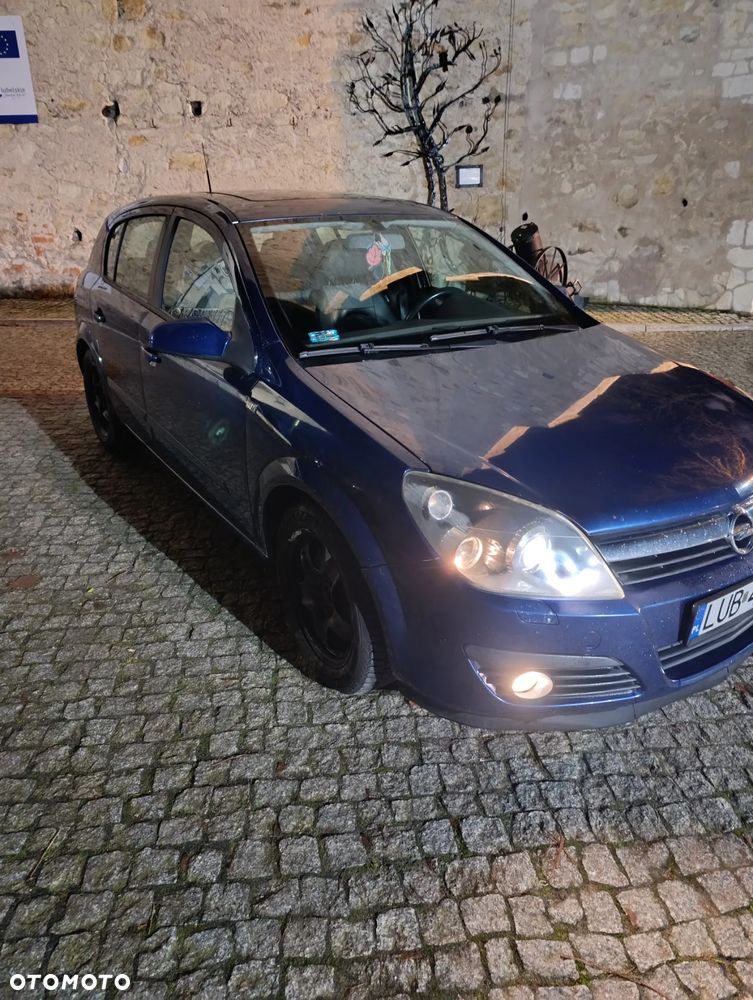 Opel Astra 1.9 CDTI Cosmo - 3