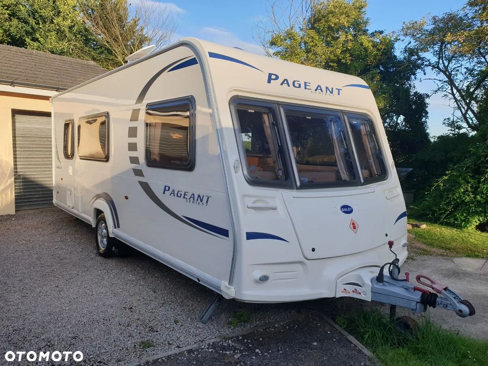 Bailey PAGEANT CHAMPAGNE - 1