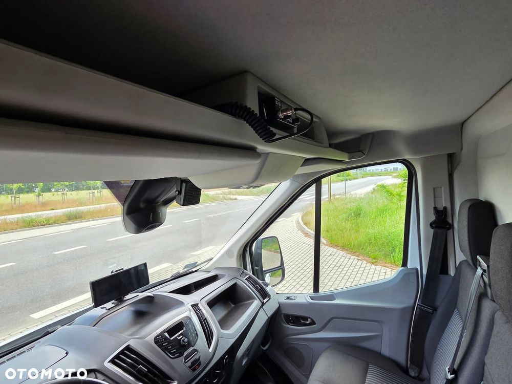 Ford transit - 19