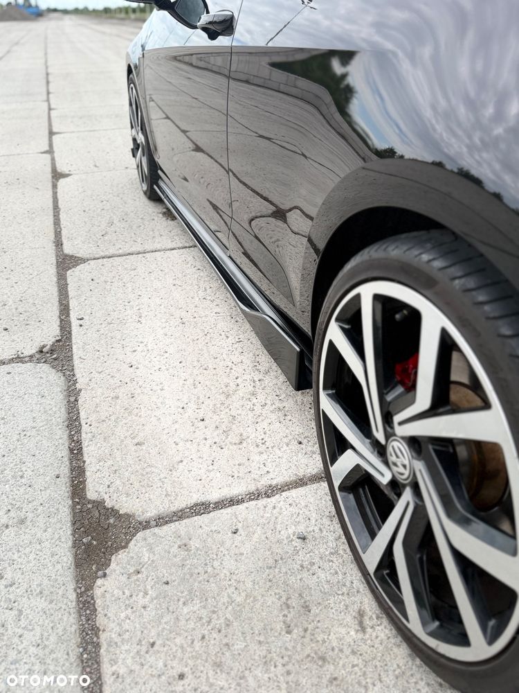 Volkswagen Golf - 13