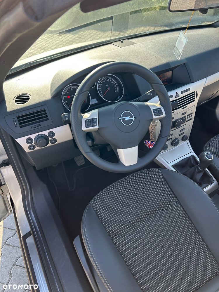 Opel Astra 1.6 Cosmo - 20