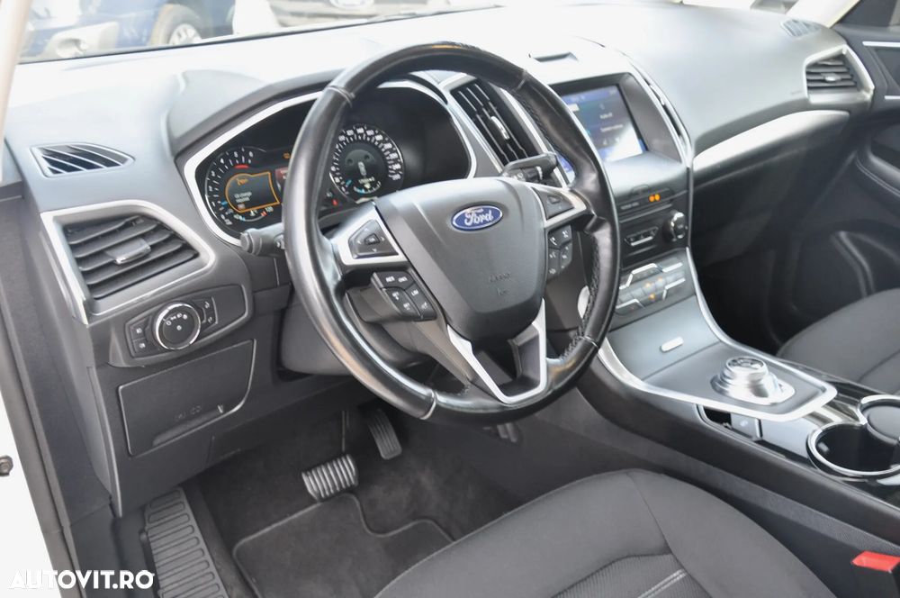 Ford Galaxy - 14