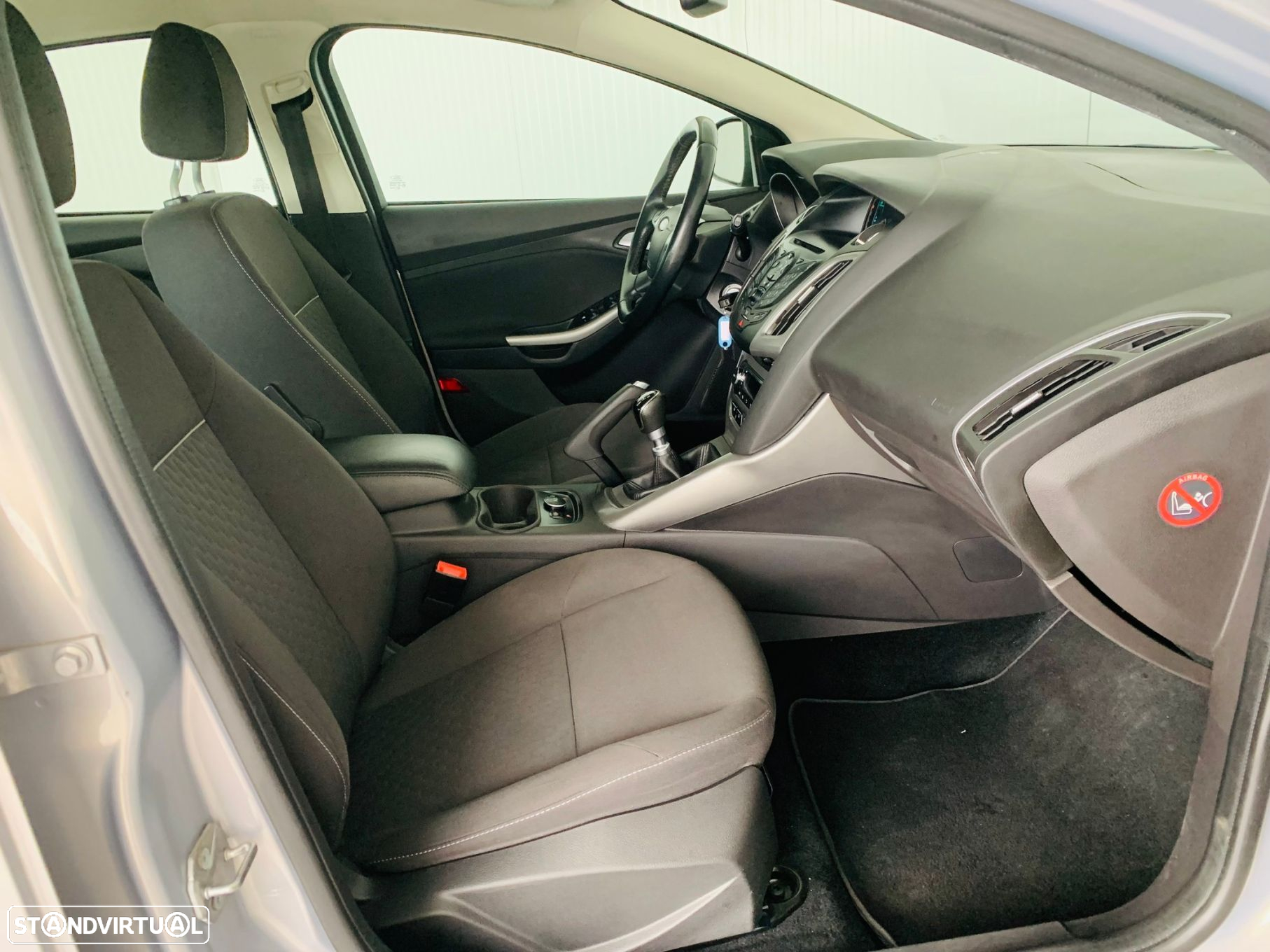 Ford Focus 1.0 EcoBoost S&S TITANIUM - 31