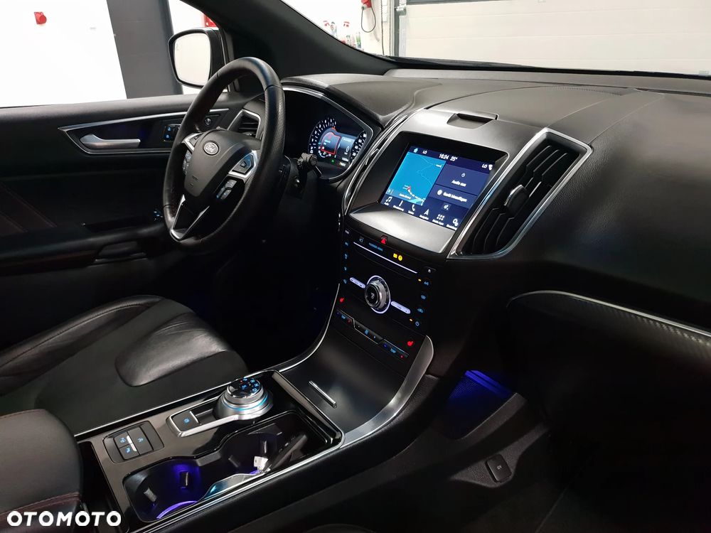 Ford Edge 2.0 EcoBlue Twin-Turbo 4WD ST-Line - 19