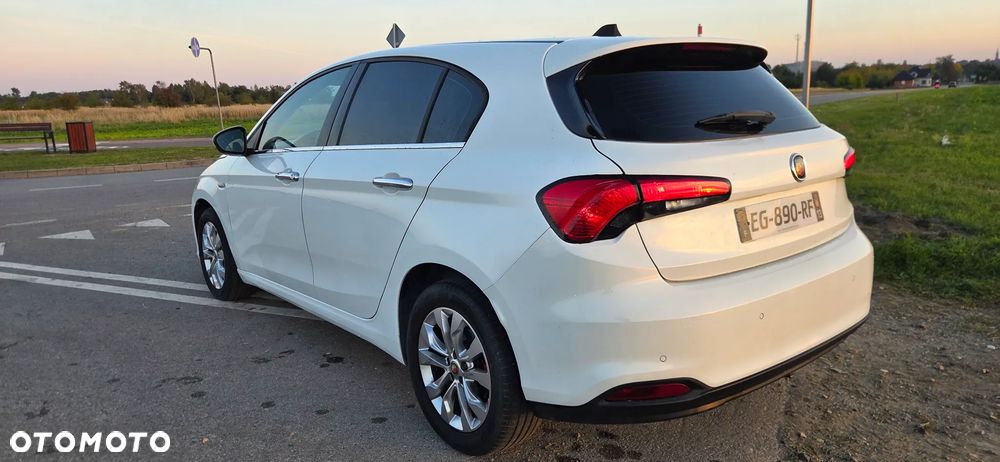 Fiat Tipo 1.4 T-Jet 16v Lounge - 3