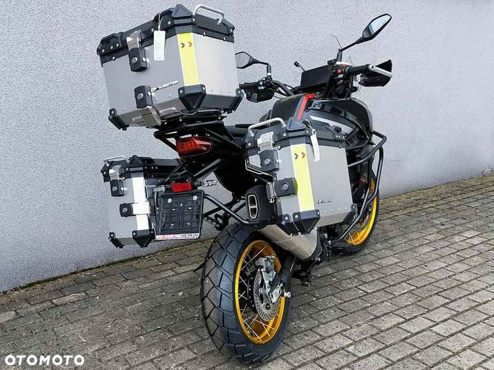 QJMOTOR SVT 650X - 11
