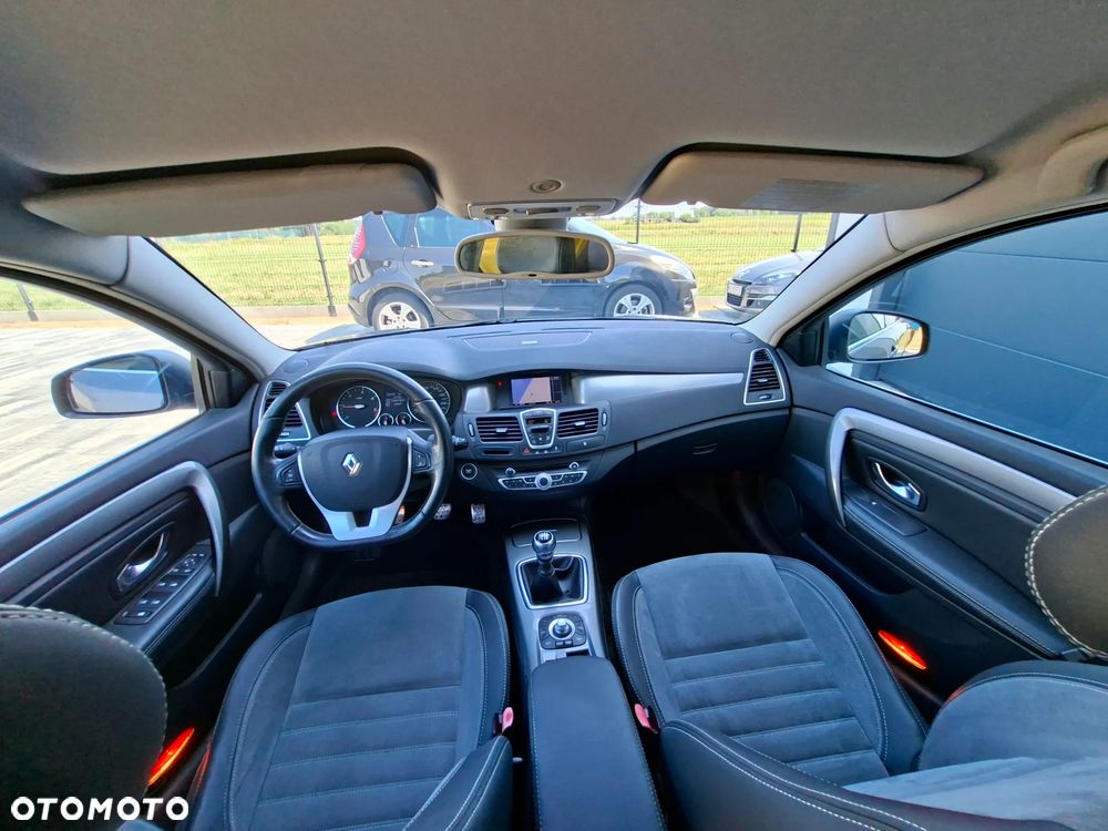 Renault Laguna dCi 150 FAP Start-Stop GT - 17