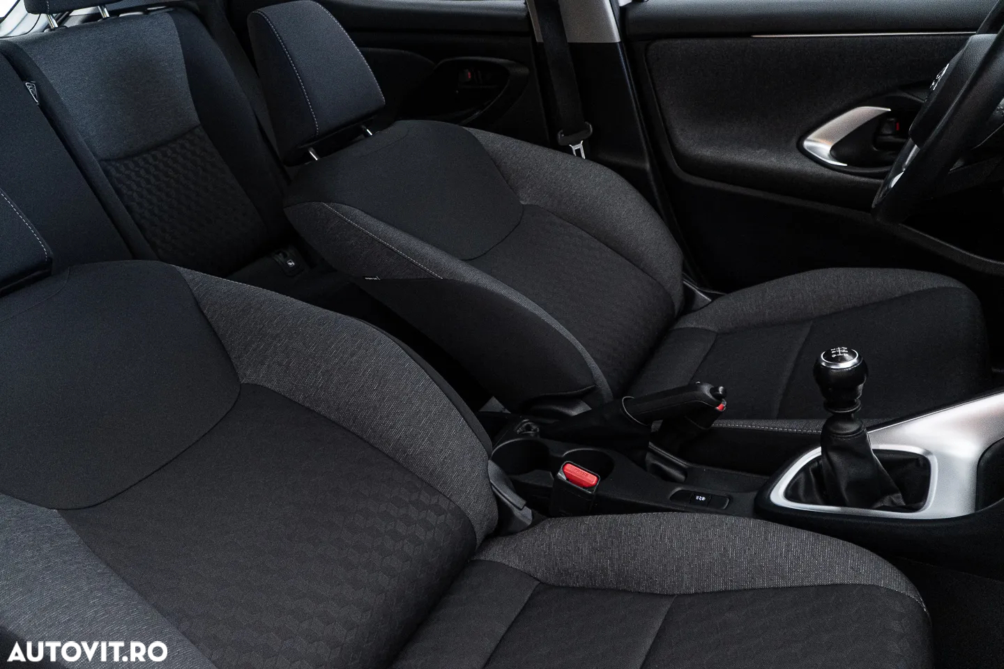 Toyota Yaris 1.5 L Dynamic - 38