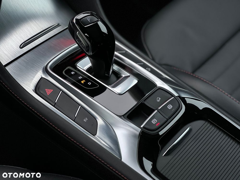 MG EHS PHEV Luxury - 27