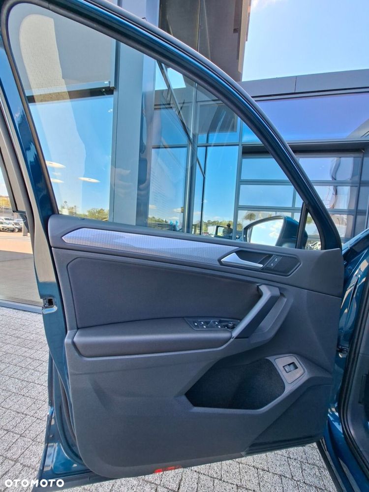 Volkswagen Tiguan - 10