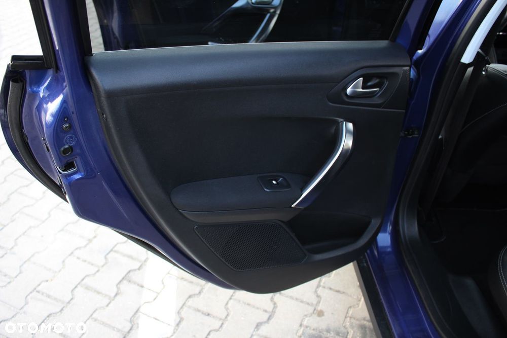 Peugeot 2008 1.6 e-HDi Allure S&S - 18