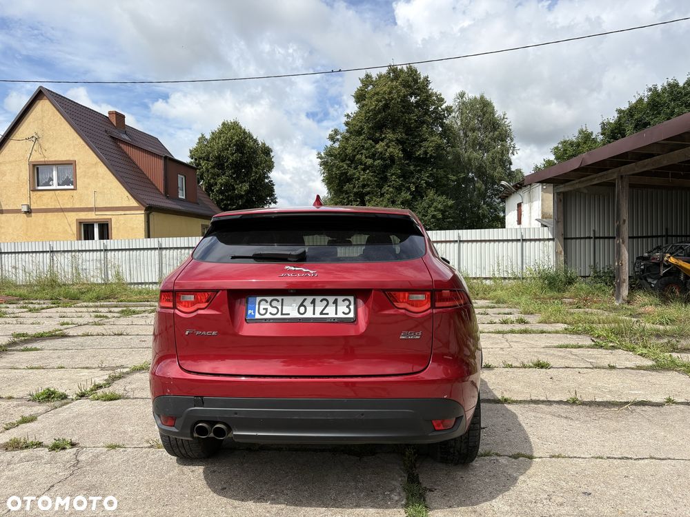 Jaguar F-Pace - 4