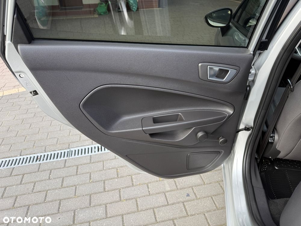 Ford Fiesta - 12