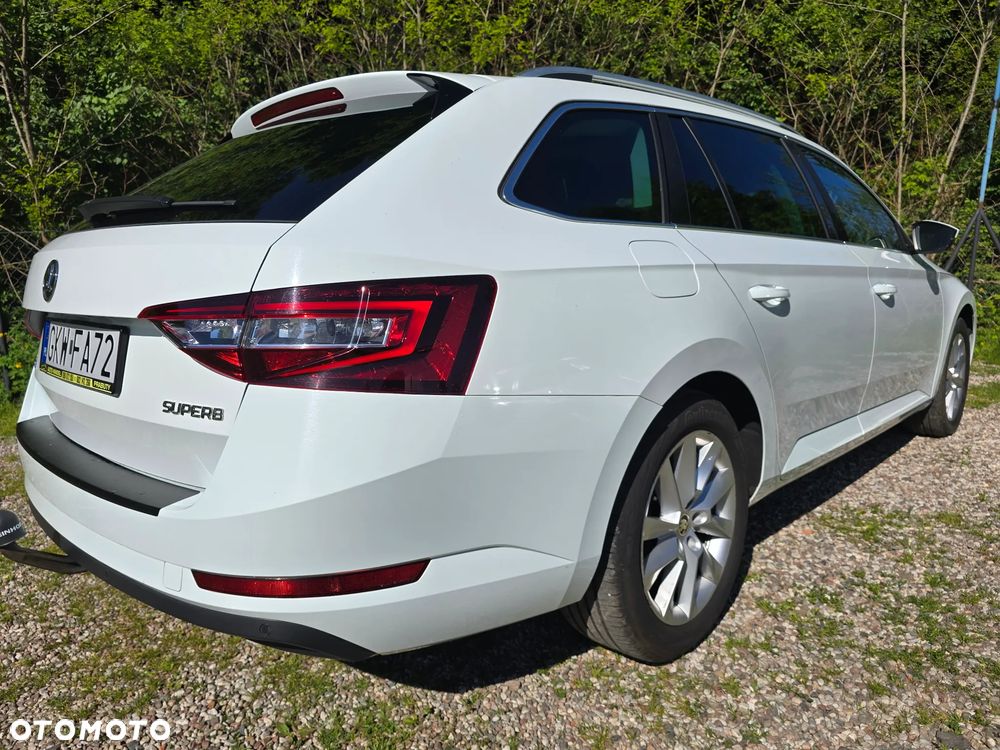Skoda Superb 2.0 TDI DSG Ambition - 5