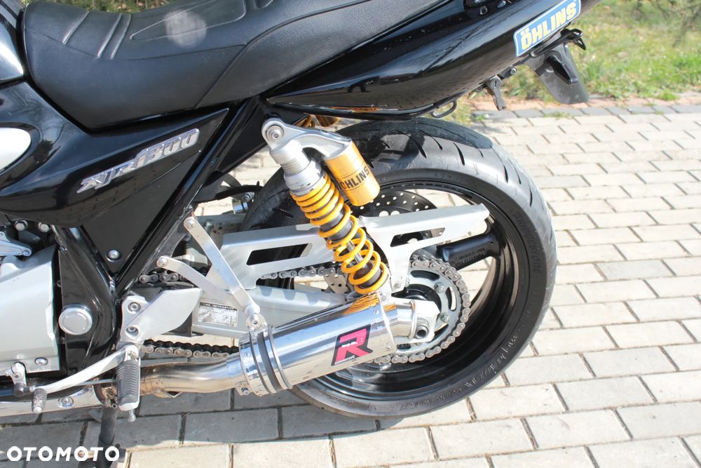 Yamaha XJR - 26