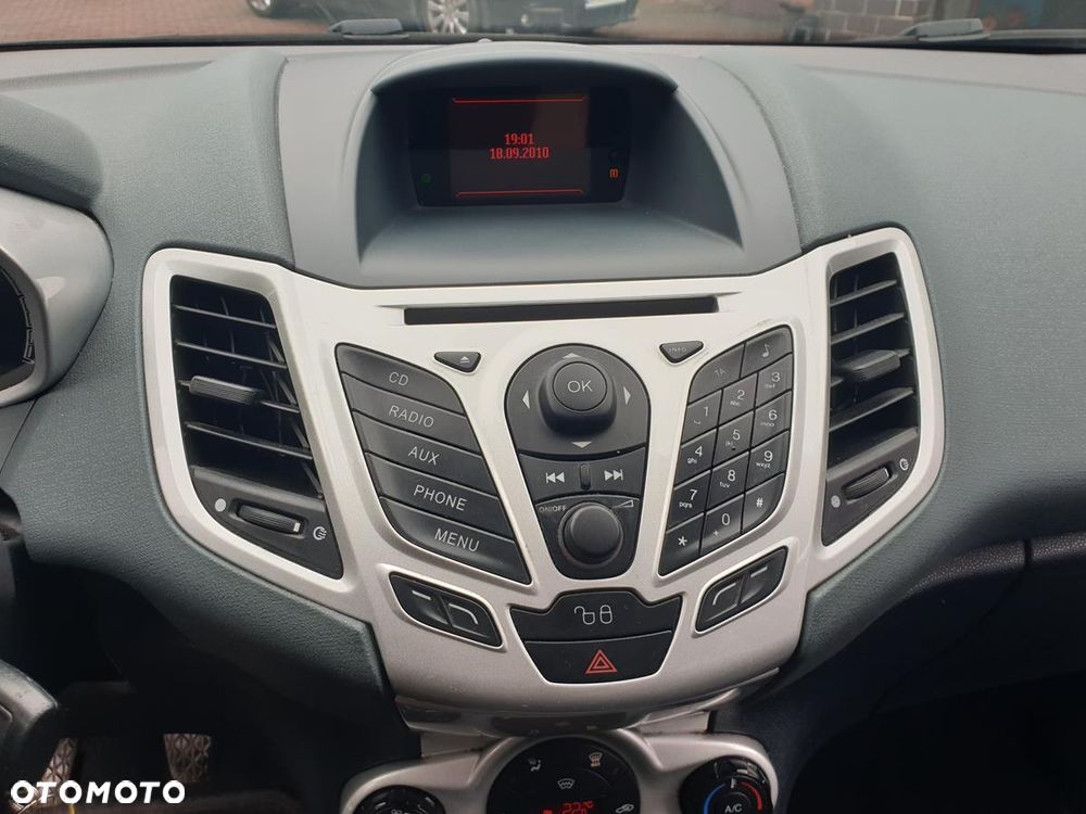 Ford Fiesta 1.6 TDCi Trend - 14