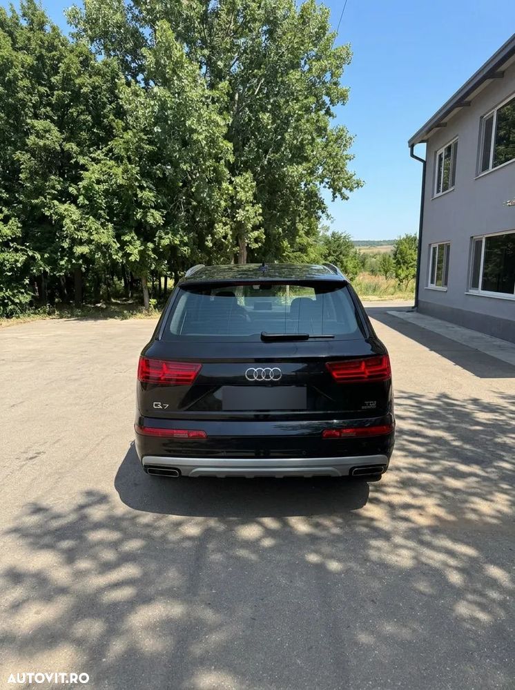 Audi Q7 - 8