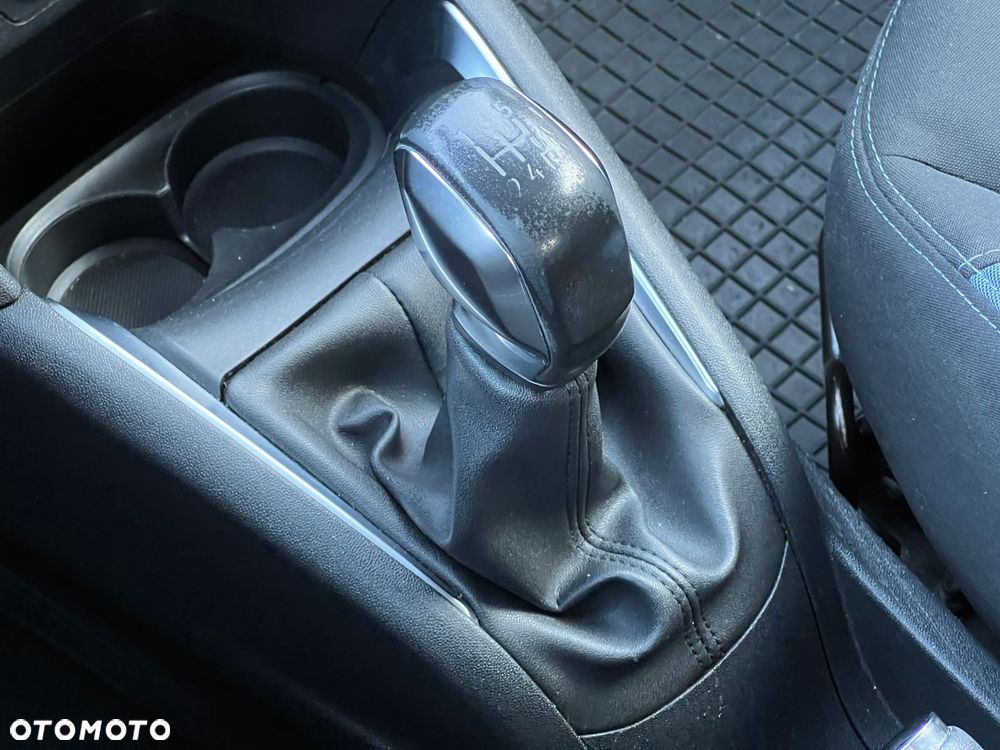 Peugeot 208 1.2 PureTech Allure - 28